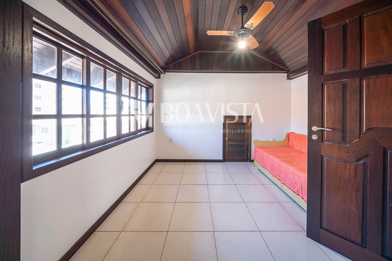 Férias em Grupo! Casa Espaçosa Próxima ao Mar